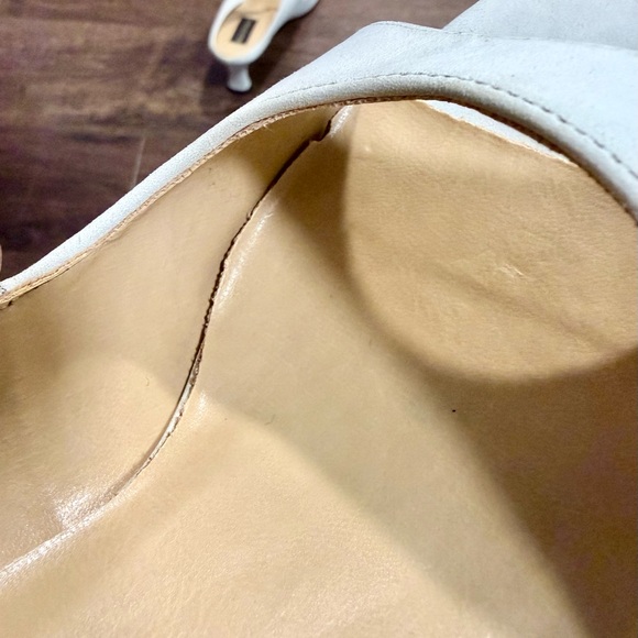 Colin Stuart Ivory Leather Slingback Heels Size 9 - Picture 6 of 7